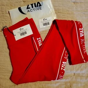 Zyia red logo light n tight 28" NWTB